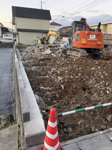 火災被害アパートの解体工事